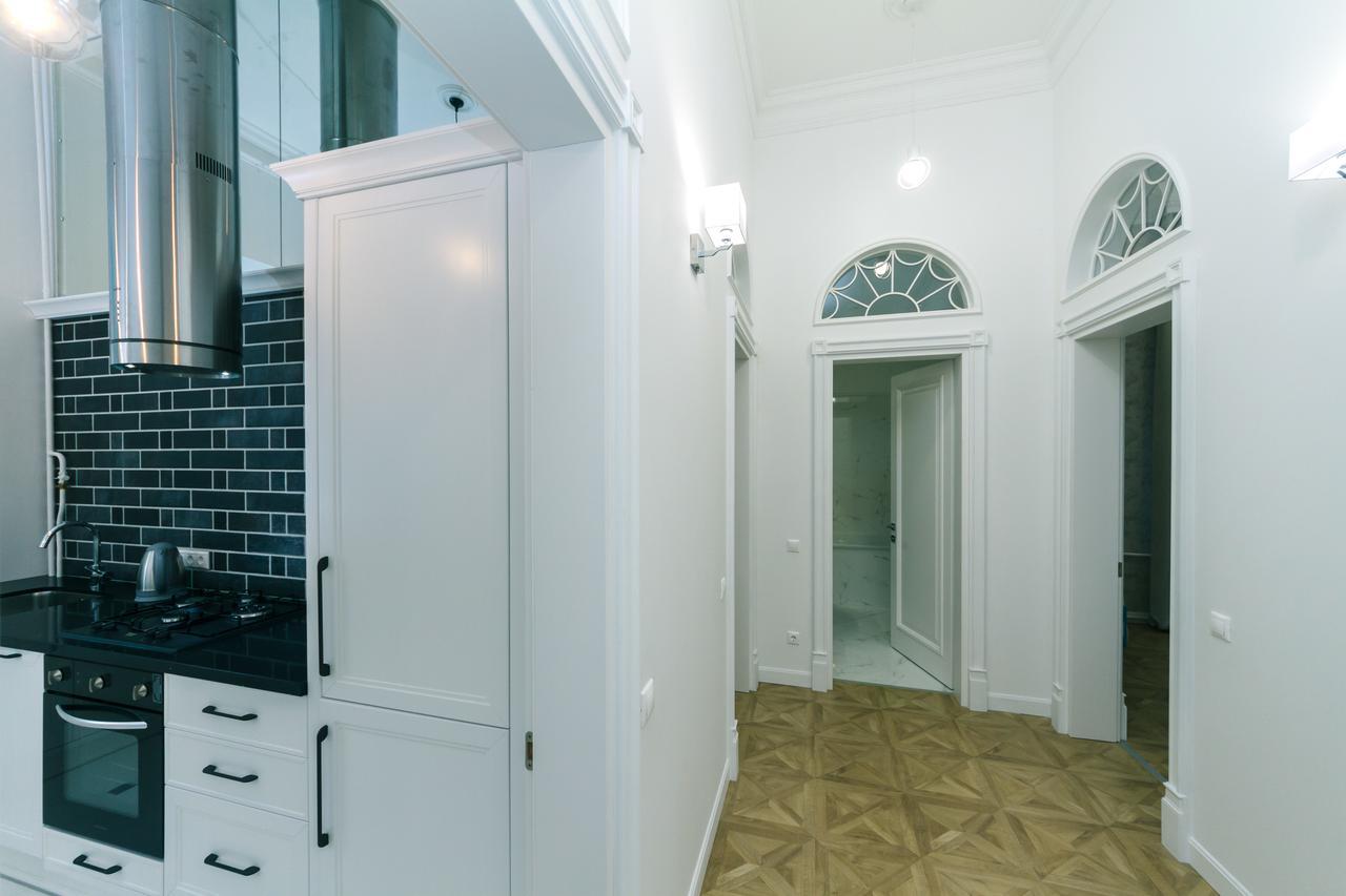 VIP apartment near Kreschatyk, 31а Pushkinska Street Kiev Exteriör bild