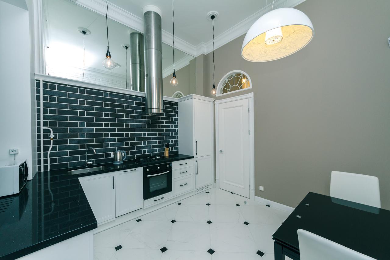 VIP apartment near Kreschatyk, 31а Pushkinska Street Kiev Exteriör bild