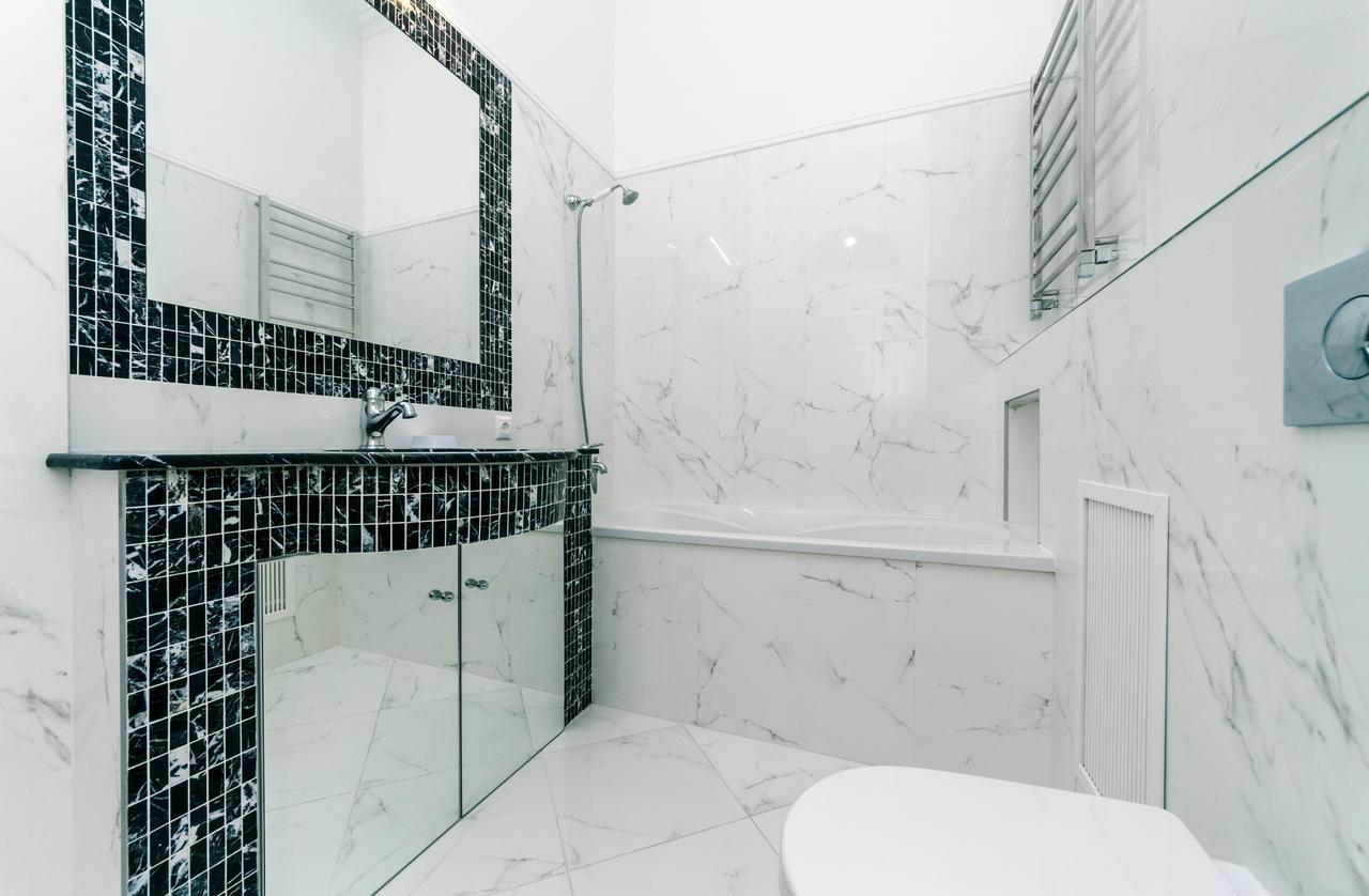 VIP apartment near Kreschatyk, 31а Pushkinska Street Kiev Exteriör bild