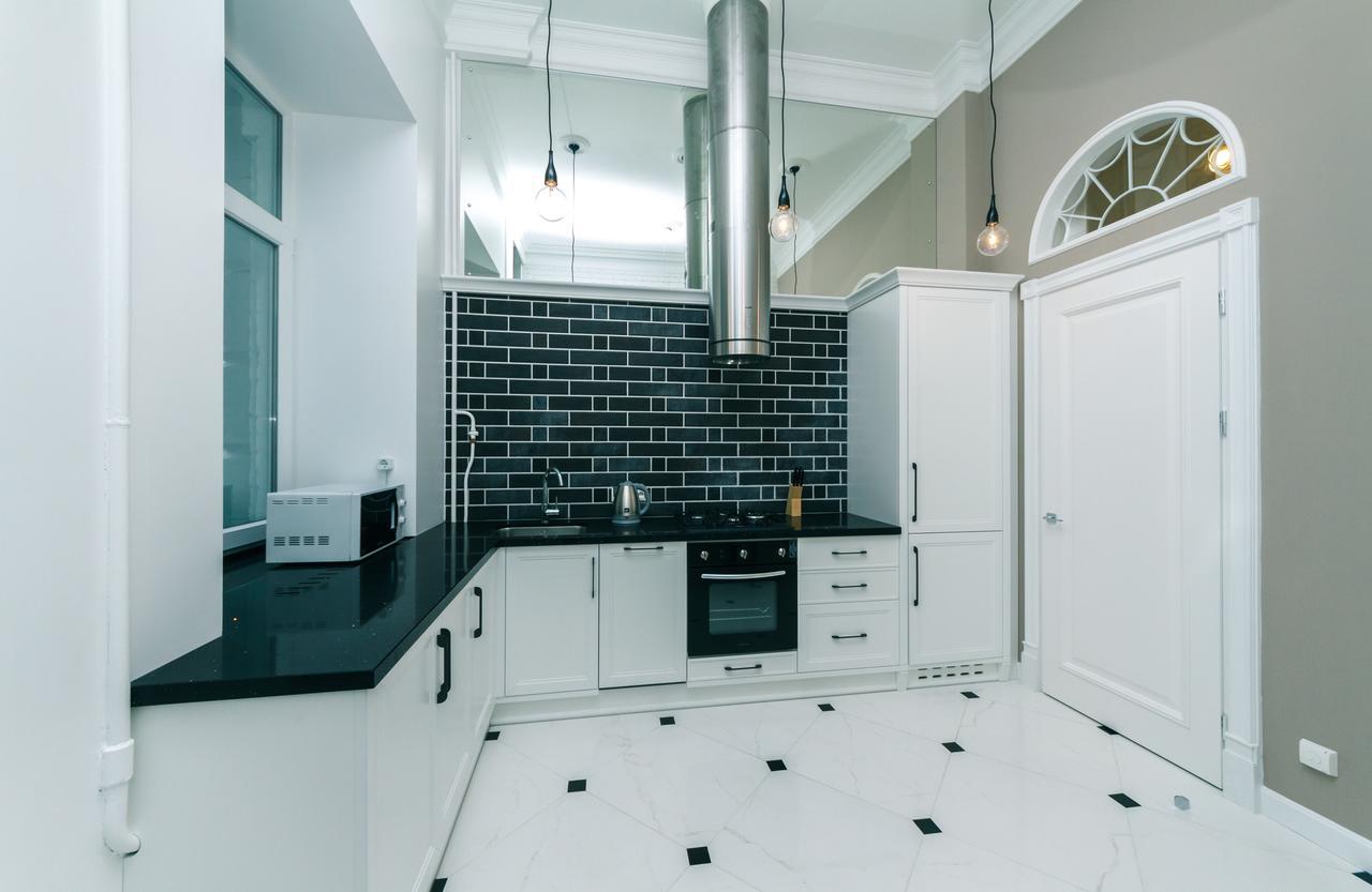 VIP apartment near Kreschatyk, 31а Pushkinska Street Kiev Exteriör bild