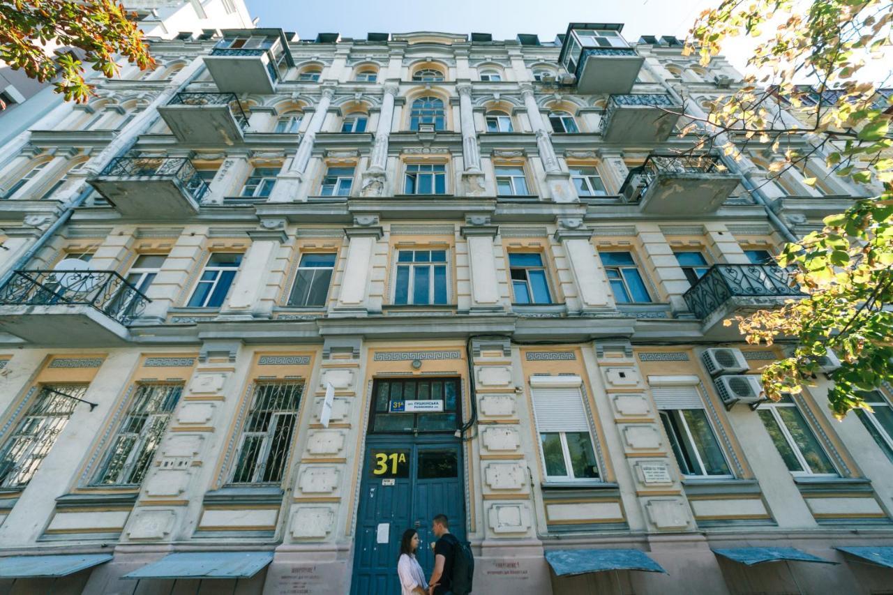 VIP apartment near Kreschatyk, 31а Pushkinska Street Kiev Exteriör bild