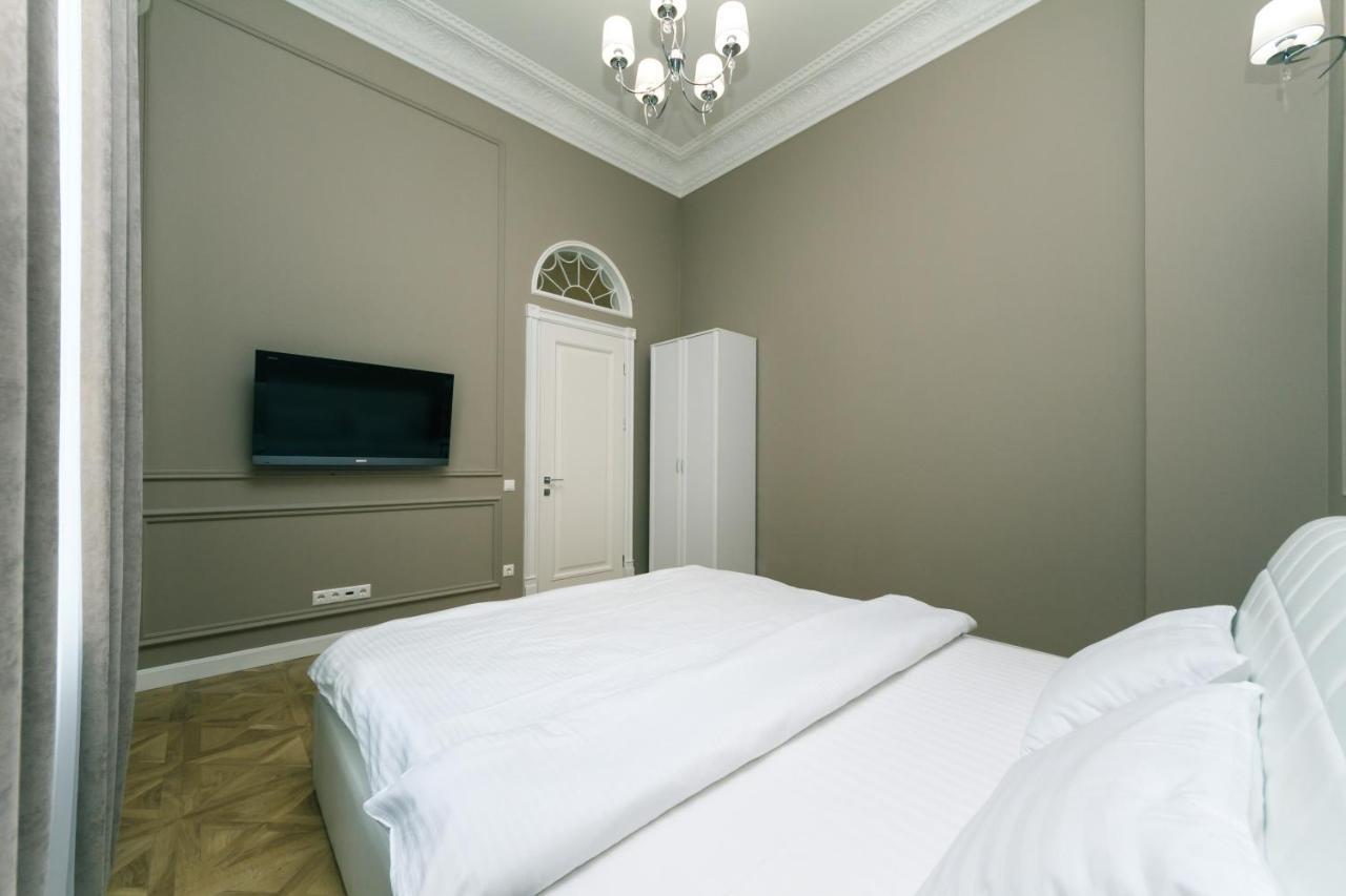 VIP apartment near Kreschatyk, 31а Pushkinska Street Kiev Exteriör bild