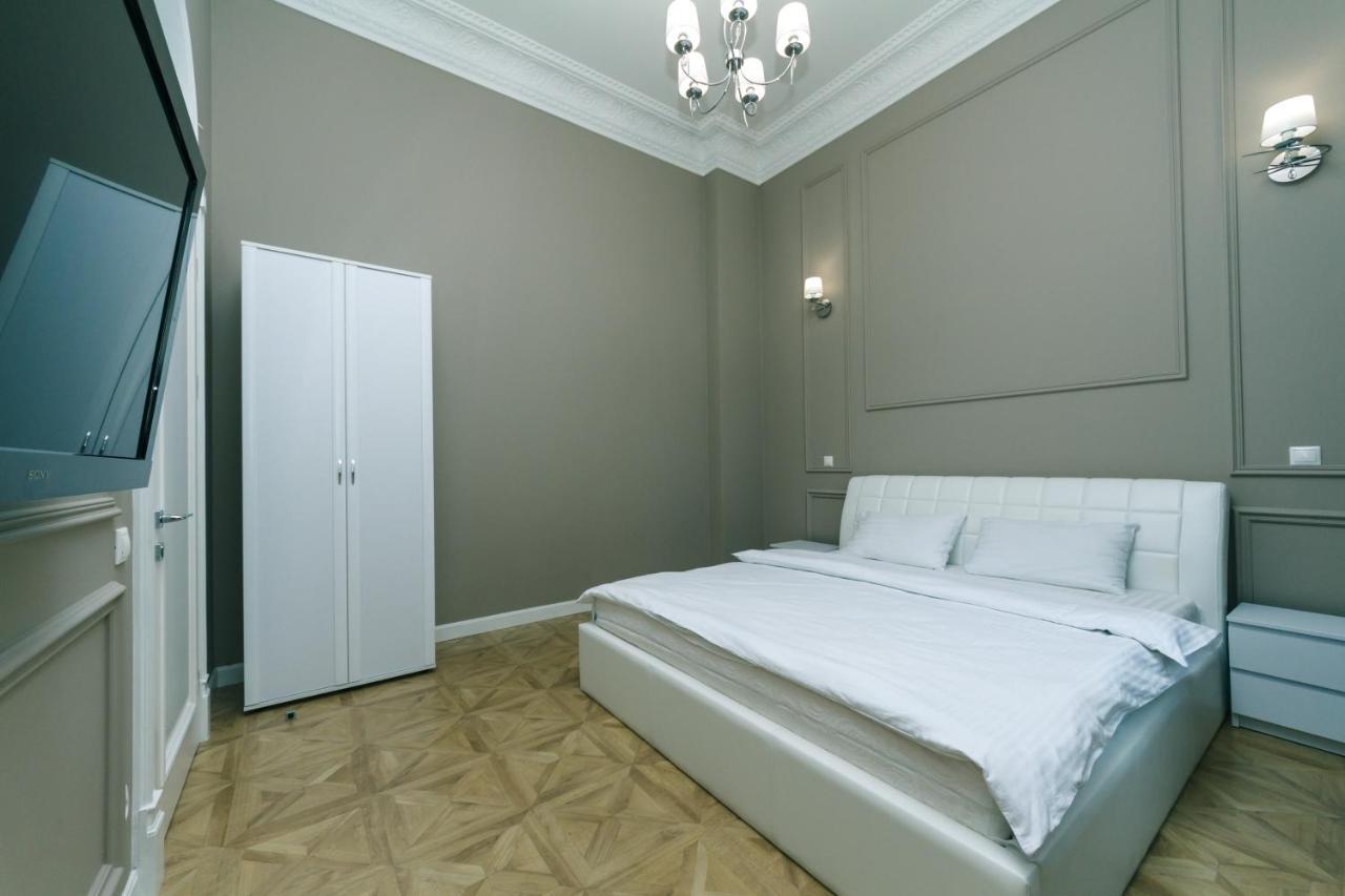 VIP apartment near Kreschatyk, 31а Pushkinska Street Kiev Exteriör bild